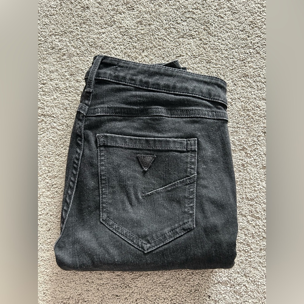 Women’s Faded Black Guess Mid Rise Skinny Jeans-Like New